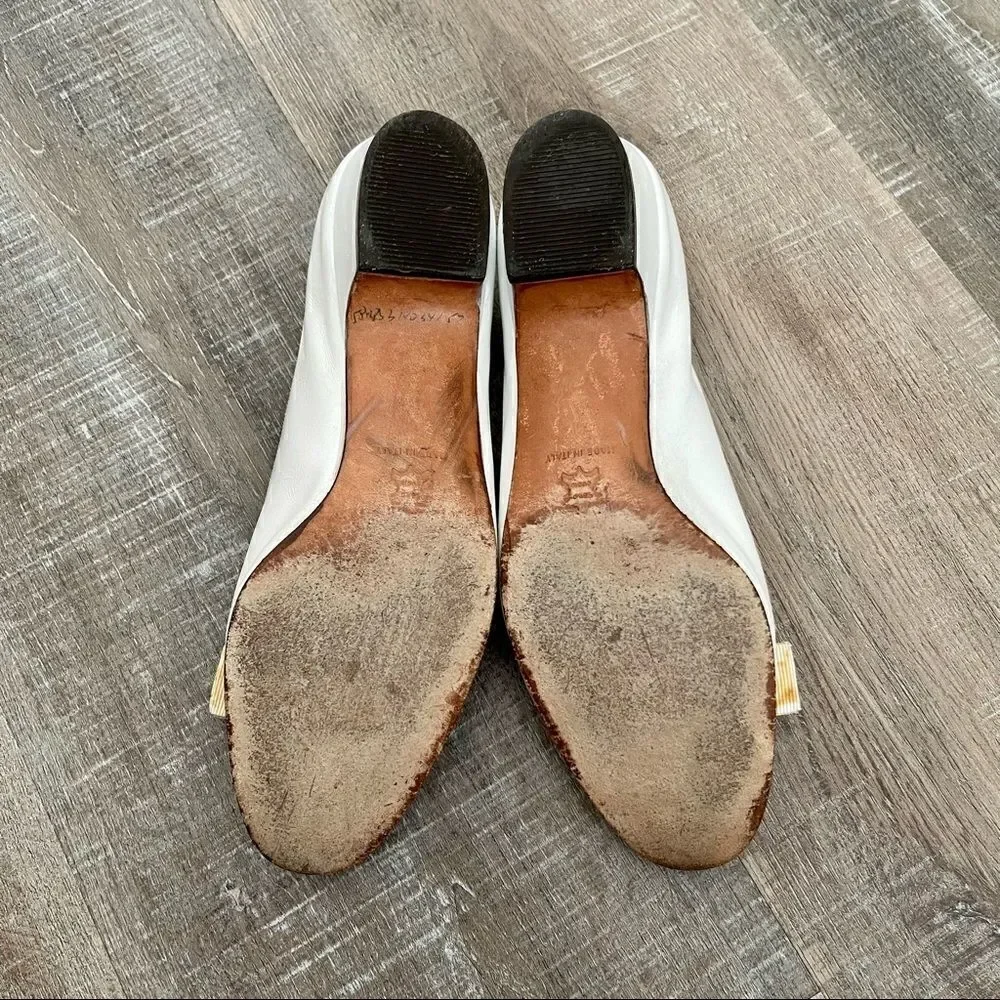 SALVATORE FERRAGAMO white leather shoes with bow detail - Picture 7 of 7